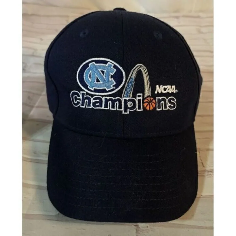 NORTH CAROLINA TARHEELS‎ HAT NEW ERA 9FIFTY 2005 NCAA Champions BASKETBALL